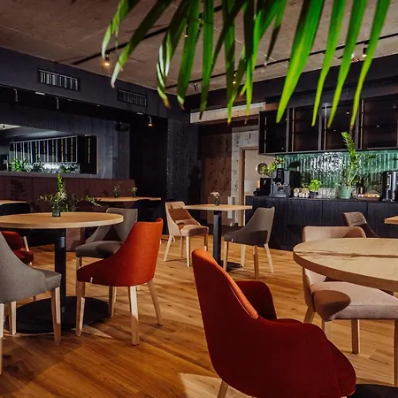 Nourt & Kitchen